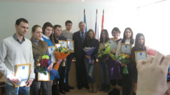 Маёвцевы получили награды от мэра Жуковского