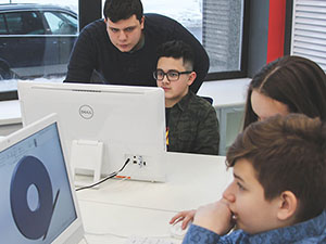 Московские школьники посетили мастер-класс в детском технопарке МАИ