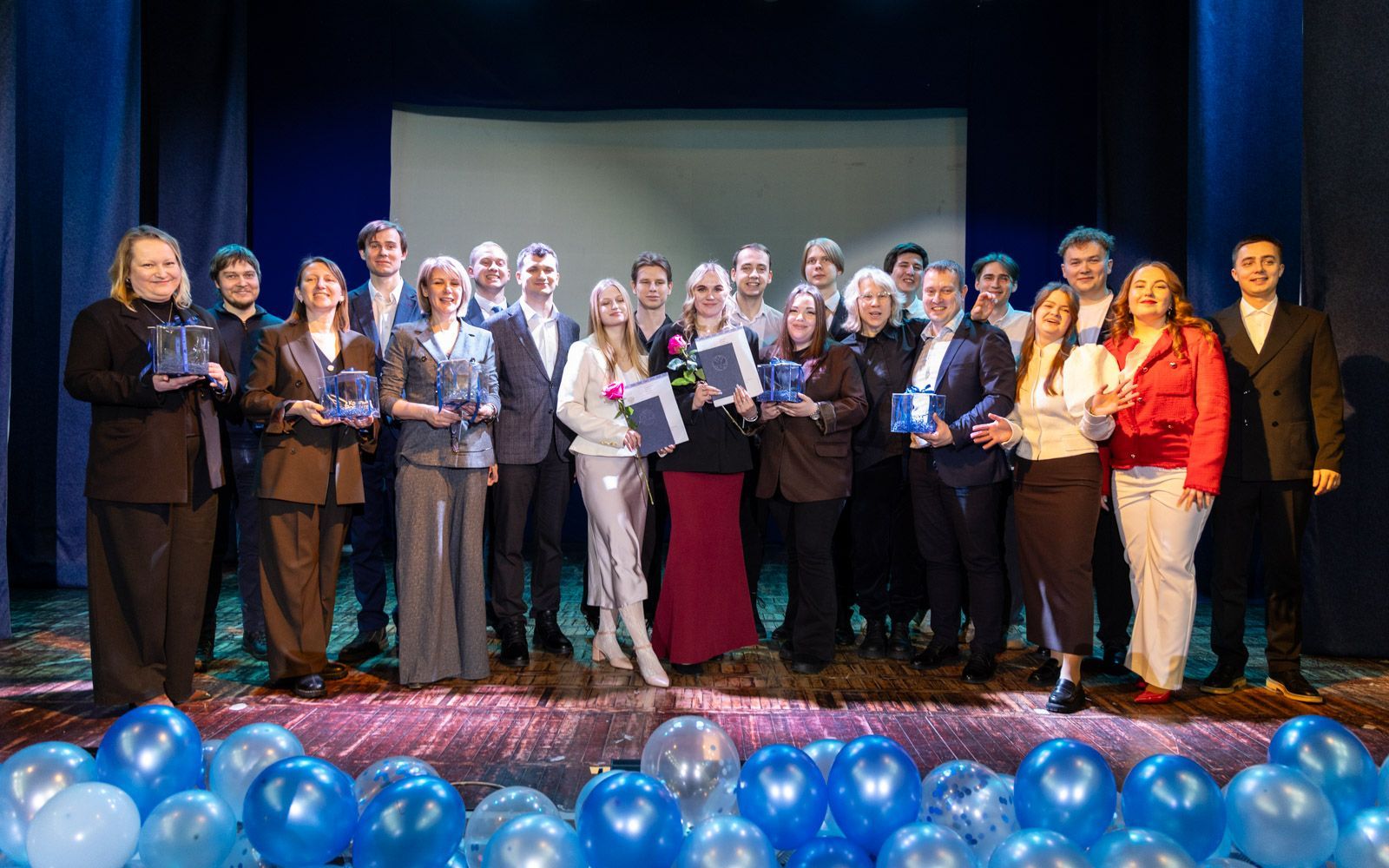 В МАИ торжественно вручили дипломы первым выпускникам целевой программы «Крылья Ростеха»