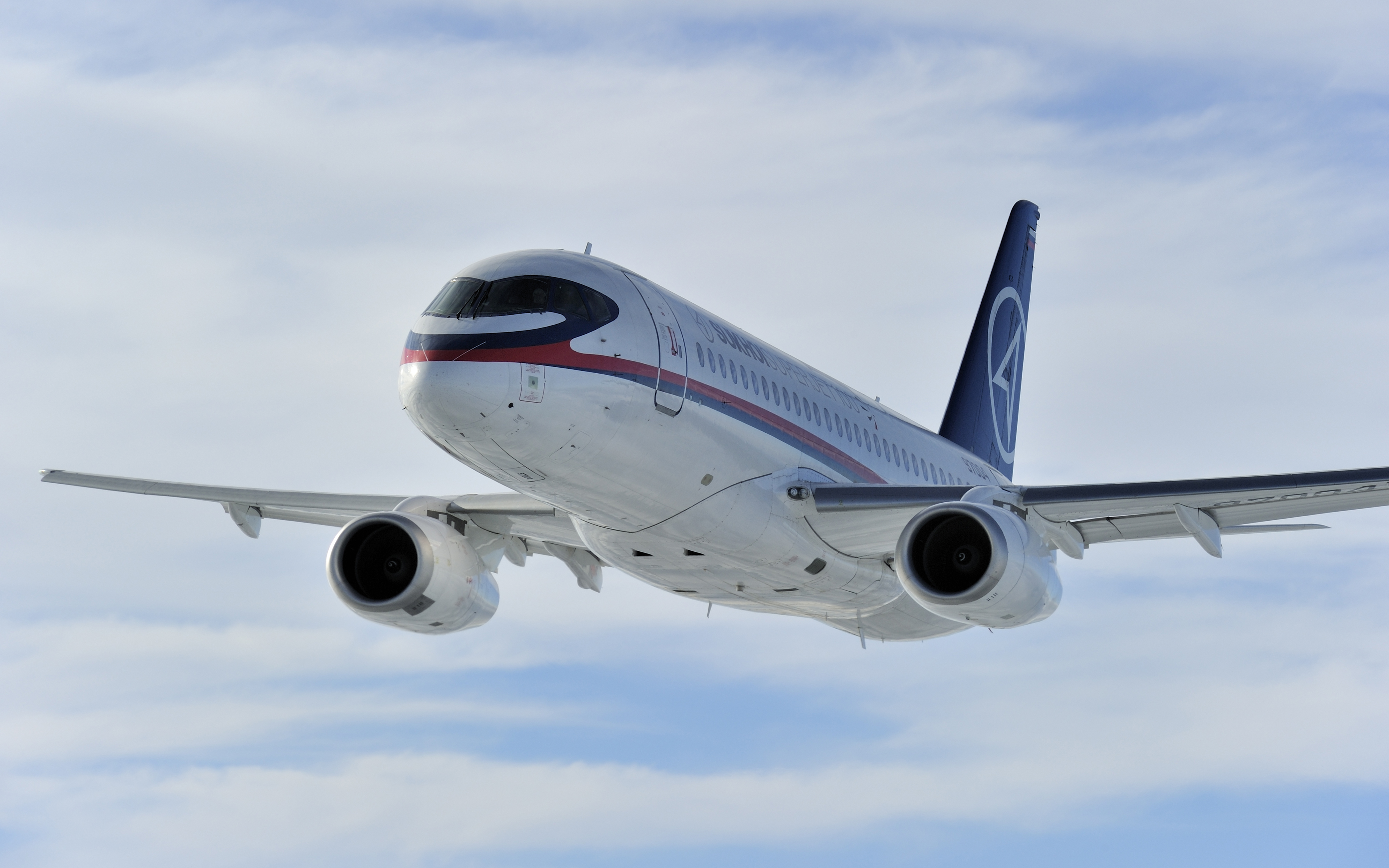 Sukhoi superjet 100 фото самолета