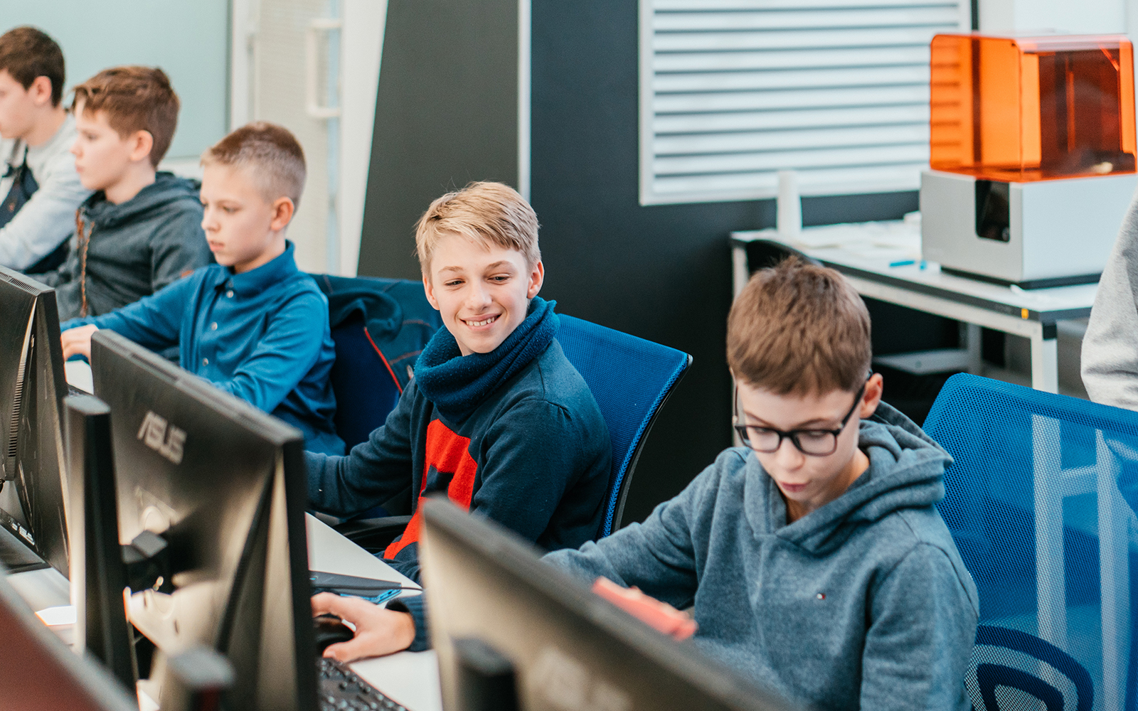 В детском технопарке МАИ стартует курс по Python для школьников