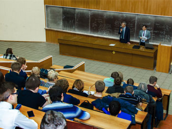 Школьники приняли участие в научно-практической конференции в МАИ