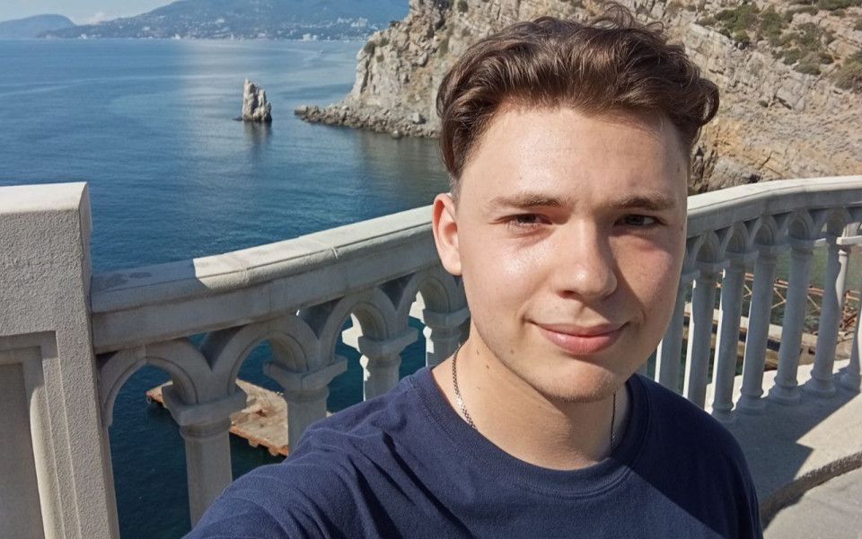 Преподаватель, гитарист и немного мемолог: Александр Колбасенко — о том, как обучать студентов английскому и быть с ними на одной волне