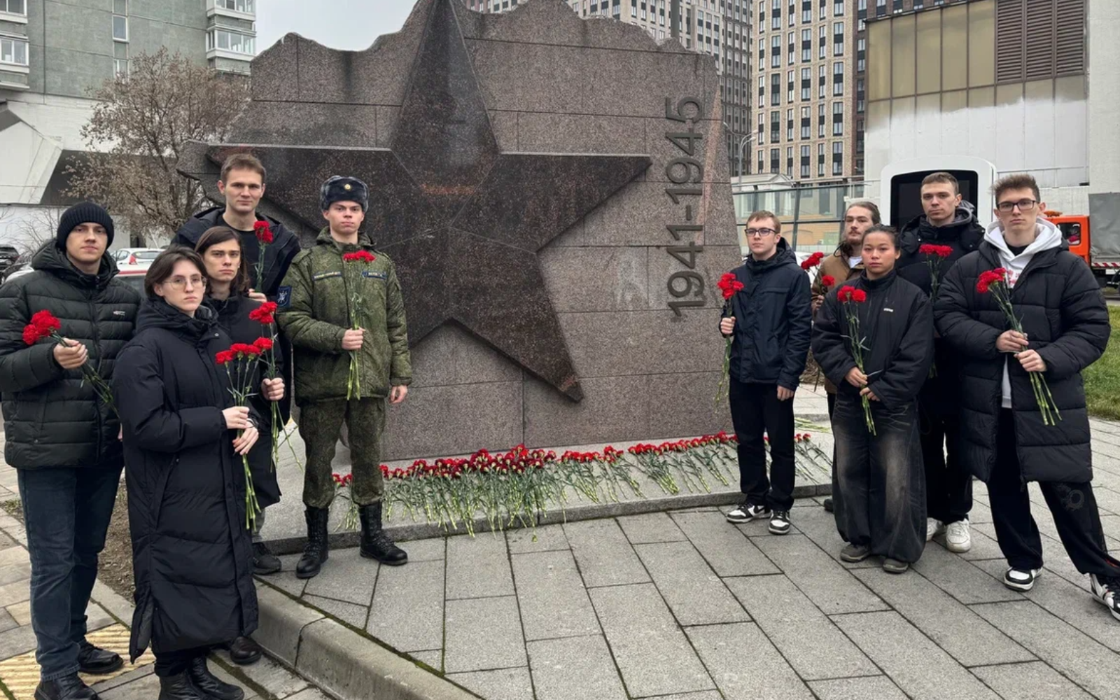 Маёвцы почтили память погибших в Битве за Москву