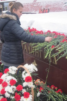 Маёвцы почтили память участников Сталинградской битвы