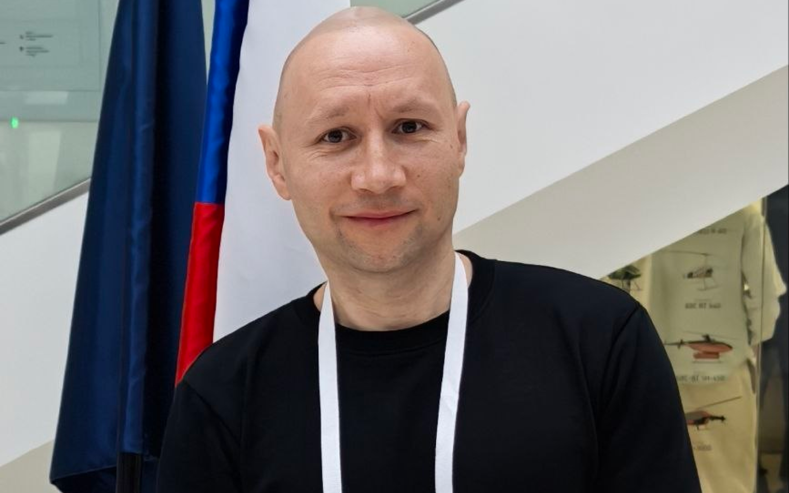 «Не душнить», учить на примерах и не раскачивать лодку: преподаватель ВУЦ при МАИ Ренат Нурулин — о военной дисциплине, роботах и музыке