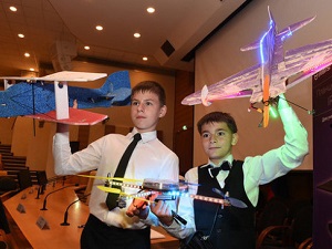 МАИ наградил юных инженеров на конференции в Госдуме