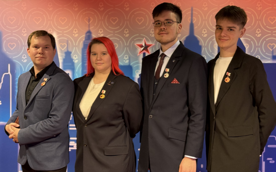 Покорители добра: волонтёры МАИ получили знаки отличия