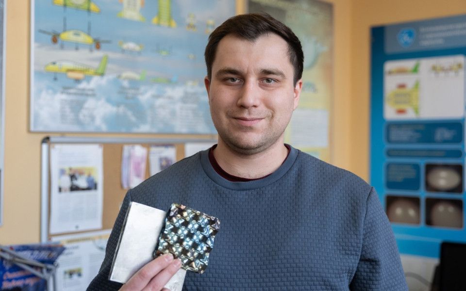 Джунгли, мотоциклы и ракеты будущего: преподаватель МАИ Антон Волков — о профессии и хобби