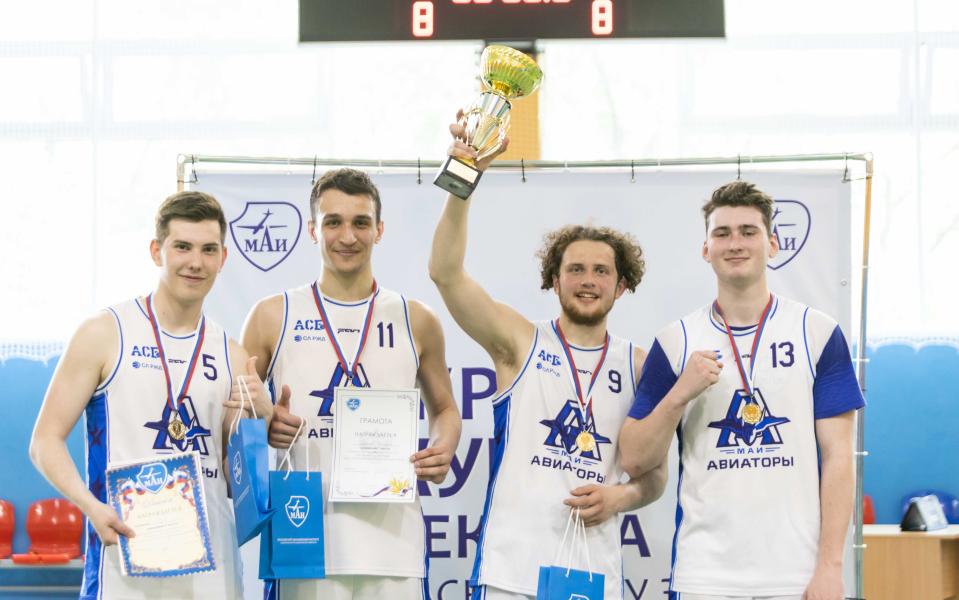 Маёвцы стали победителями открытого Кубка ректора по баскетболу