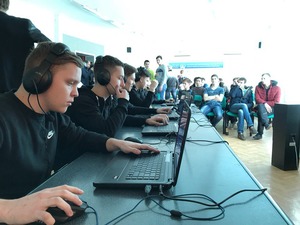 В маёвском филиале «Взлёт» прошёл первый турнир по киберспорту: как это было