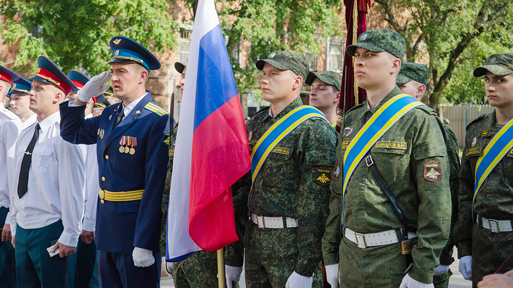 Военный стол маи