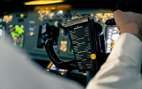 Управлять разумом, а&nbsp;не&nbsp;инстинктами: как лётчику не терять контроль над умным самолётом