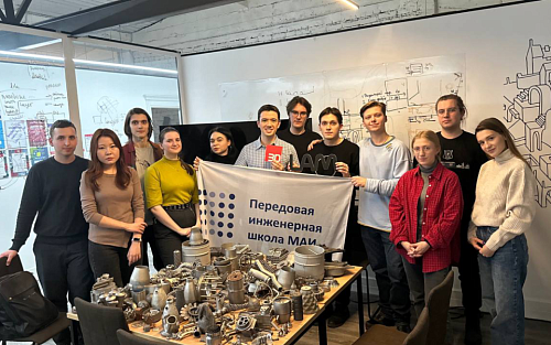 Сборка самолётов, композиты и 3D-печать: студенты ПИШ МАИ прошли интенсивные стажировки в Ульяновске и Санкт-Петербурге