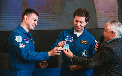 Встреча с выпускниками МАИ — космонавтами Николаем Тихоновым и Андреем Бабкиным