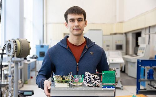 В МАИ разработали преобразователь напряжения для снижения веса кабельных сетей на борту самолётов