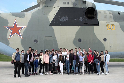 Более 50 студентов МАИ посетили парк «Патриот»