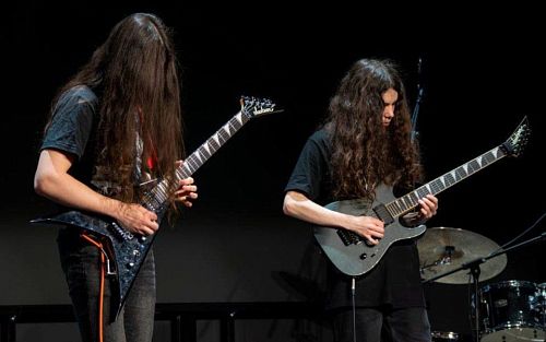 «Ритмика — это математика»: гитарный дуэт Maji из МАИ о вдохновении и балансе между учёбой и музыкой