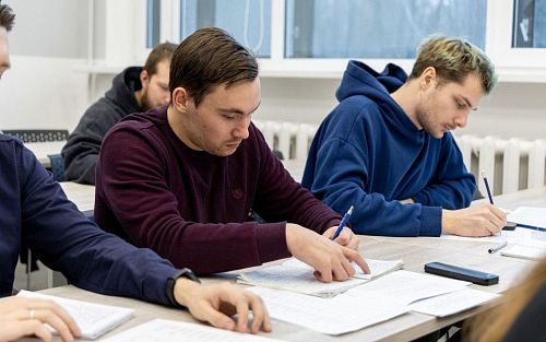 Новые правила приёма в производственную аспирантуру МАИ: больше практики — больше взаимодействия с индустрией