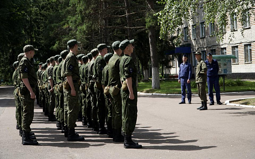 Студенты ВУЦ при МАИ проходят учебные сборы в войсковой части