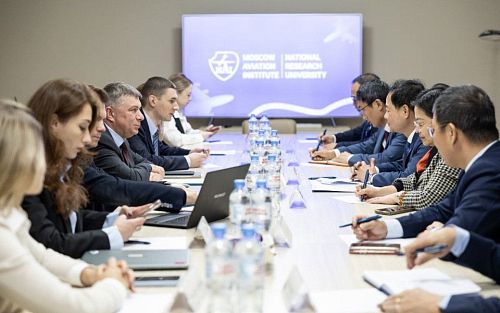 Делегация Вьетнамской академии наук и технологий посетила МАИ с рабочим визитом