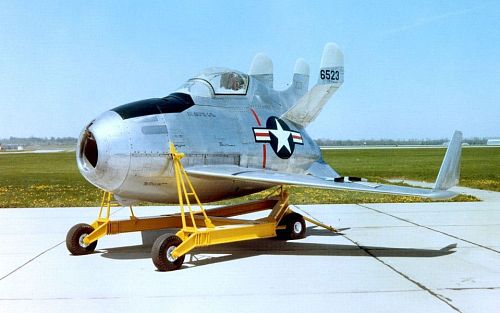 Инженерный артхаус: почему появляются странные самолёты и есть ли в них смысл?