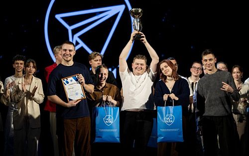 Жизненный юмор от студентов и выпускников: в МАИ прошёл Зимний кубок КВН