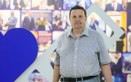 «До сих пор общаюсь с первыми студентами»: доцент МАИ Павел Студников – от шпаги к призванию преподавателя