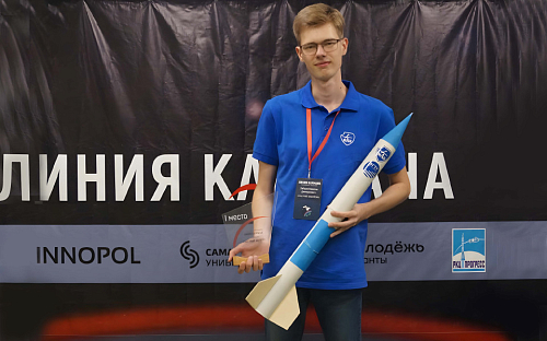 Студент МАИ занял первое место в ракетном хакатоне «Линия Кармана»