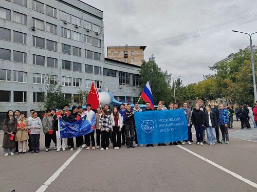 Студенты России и Китая вместе отметили 80-летие Дня Победы