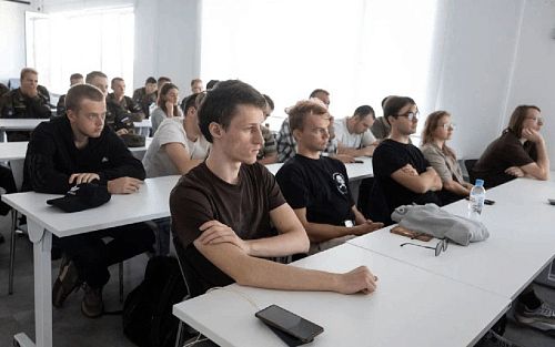 Итоги межрегиональной стажировки преподавателей вузов в ОАК: в МАИ обсудили новые подходы к обучению инженеров