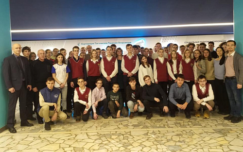 Школьники из физико-математического лицея Сергиева-Посада посетили МАИ