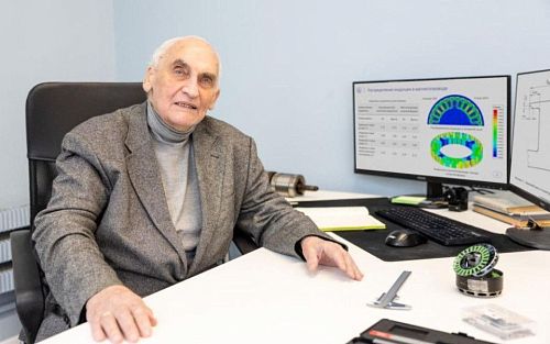 Профессор — ровесник МАИ: «Нас научили не бояться будущего. Нас научили его создавать»