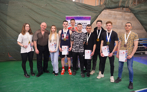 Команда МАИ победила в гиревом спорте на Московских студенческих спортивных играх