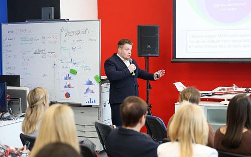 От комплексных инженеров до разработки БЛА: МАИ провёл семинар для сотрудников предприятий — партнёров Ростеха