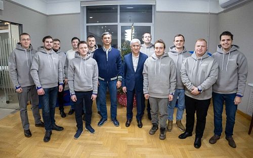 Владимир Гутенёв и Михаил Погосян встретились с победителями Национальной научно-технической конференции